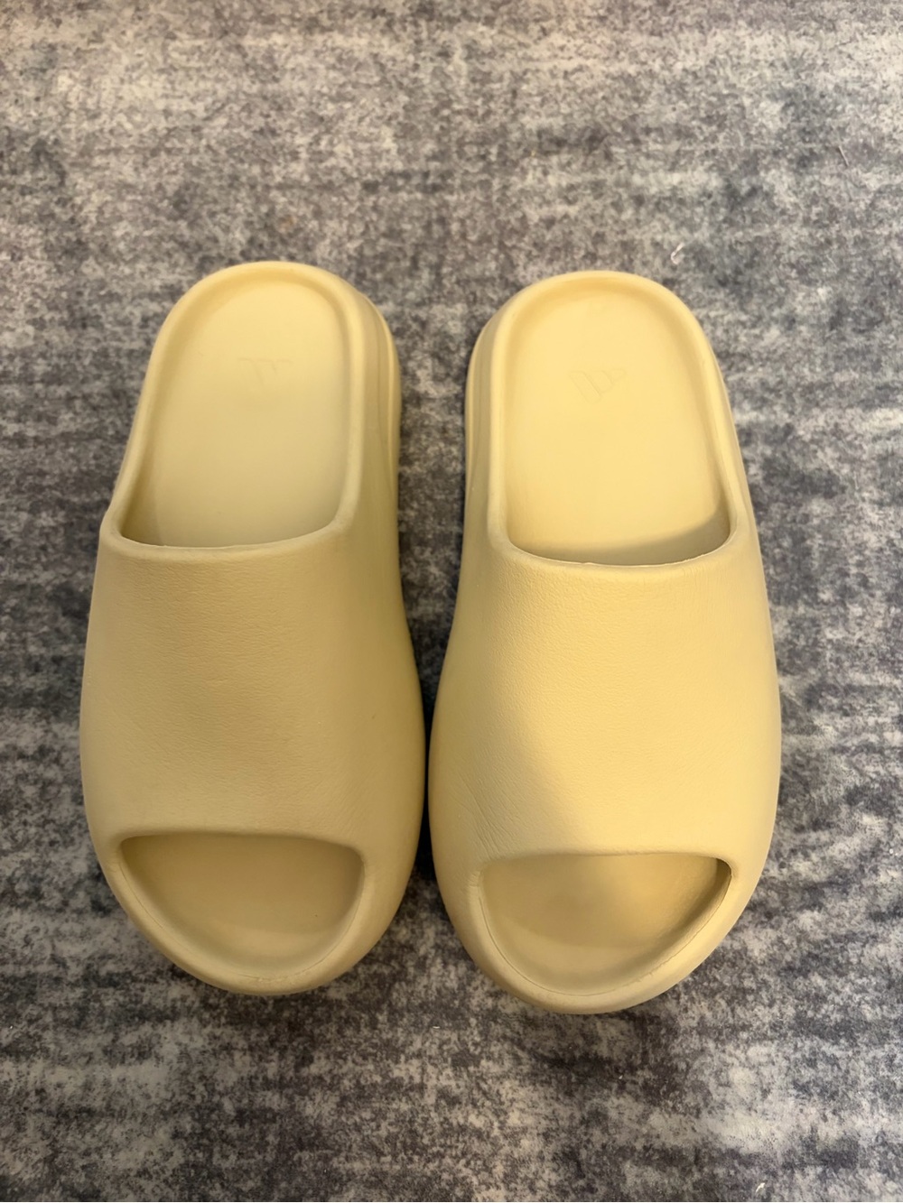Yeezy bone Slides - Minimal Slip-On - Picture 3 of 5